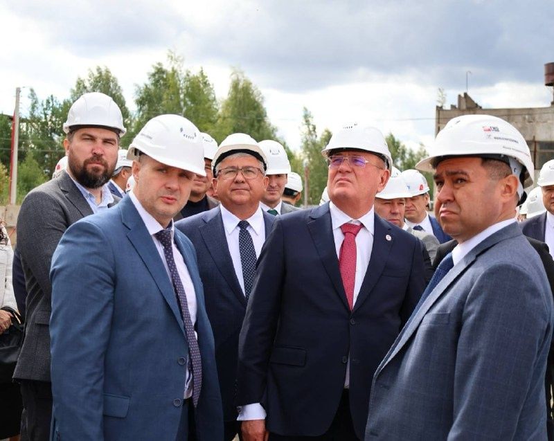 Виталий Маркелов эш сәфәре белән Яшел Үзән шәһәрендә булды