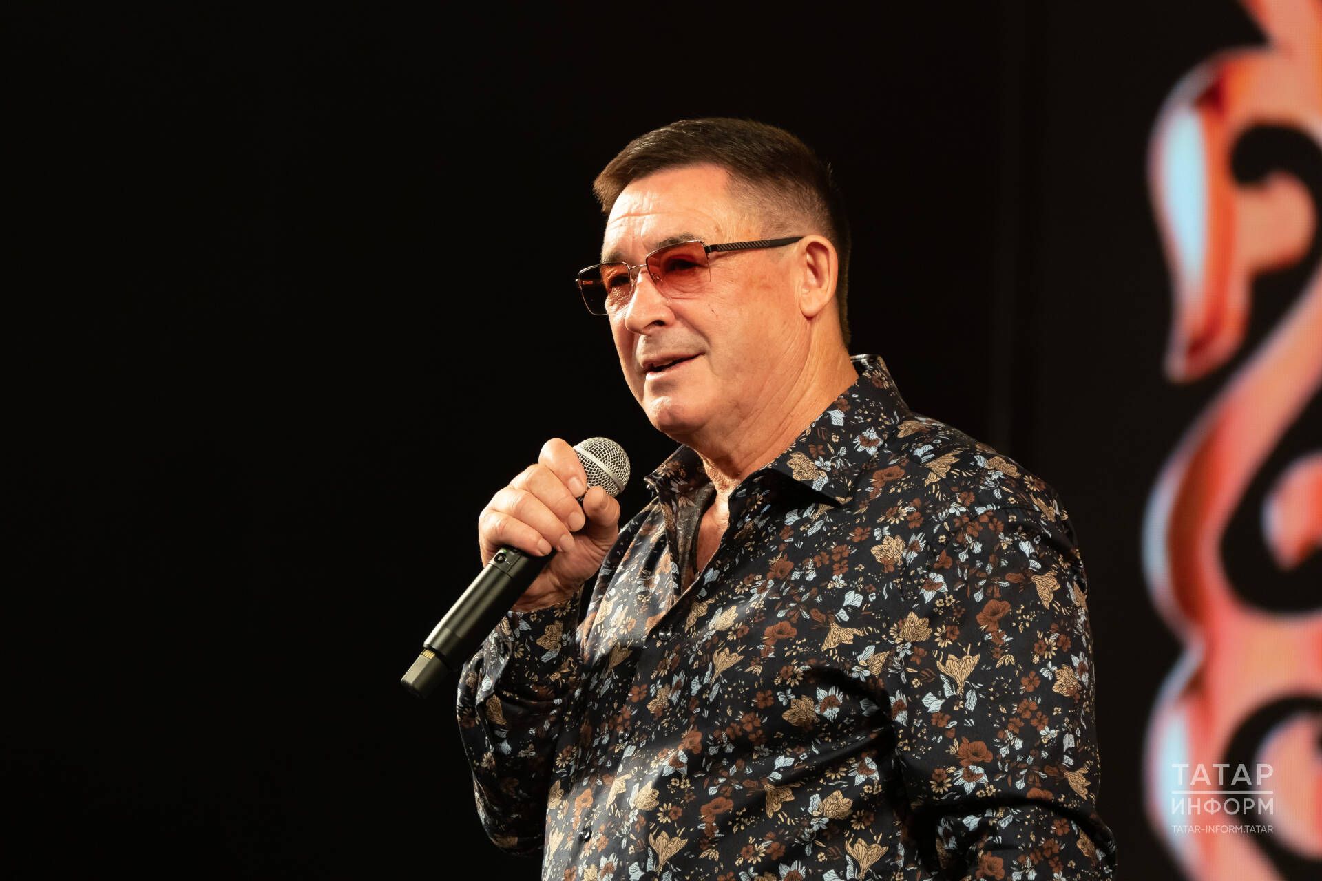 Салават Фәтхетдинов: «Гомер буе хатыннан – Ләйсәннән көнләштем»