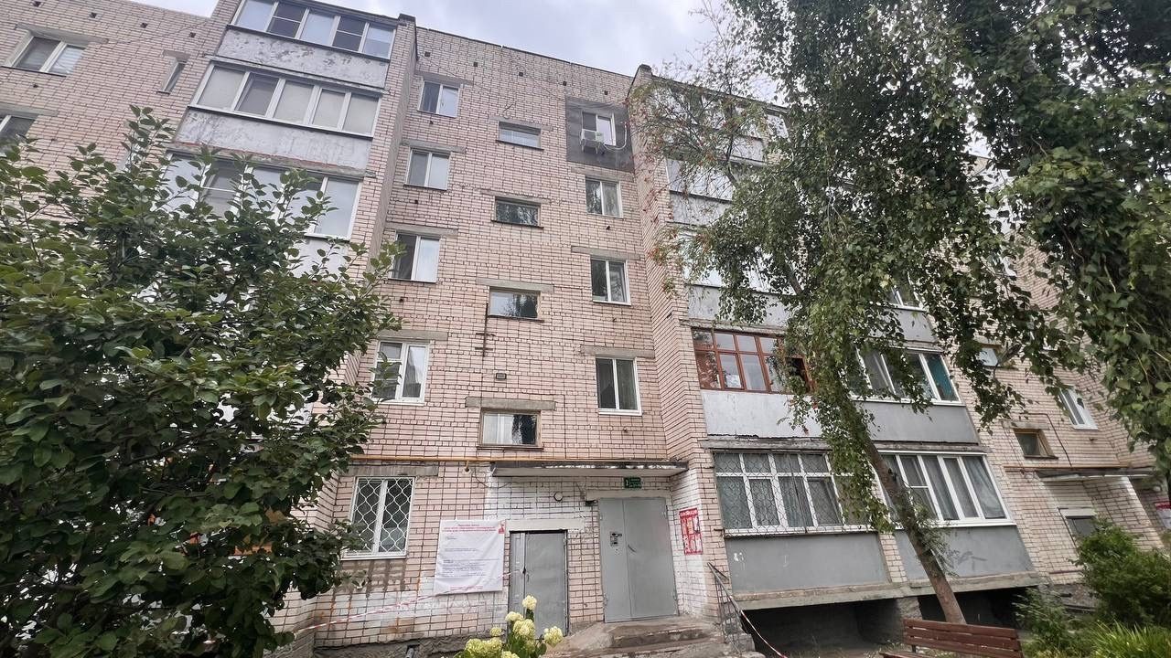 Яшел Үзәндә күпфатирлы йортларны капиталь ремонтлау программасы буенча эшләр дәвам итә