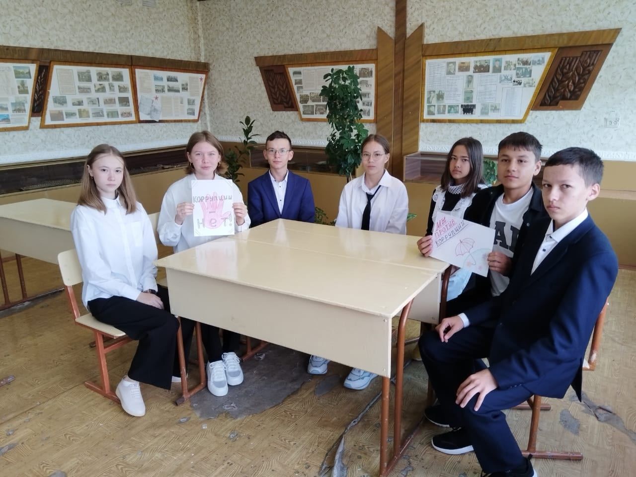 Мулла Иле мәдәният йортында «Коррупция: без нәрсә белергә тиеш?!» дип исемләнгән чара үткәргәннәр