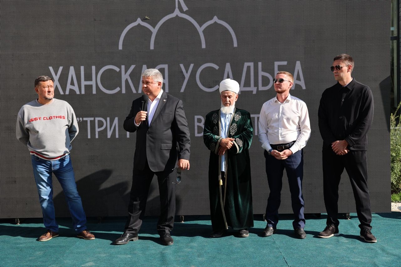 Яңа бистә туган көнен билгели: район башлыгы юл вәгъдә итте