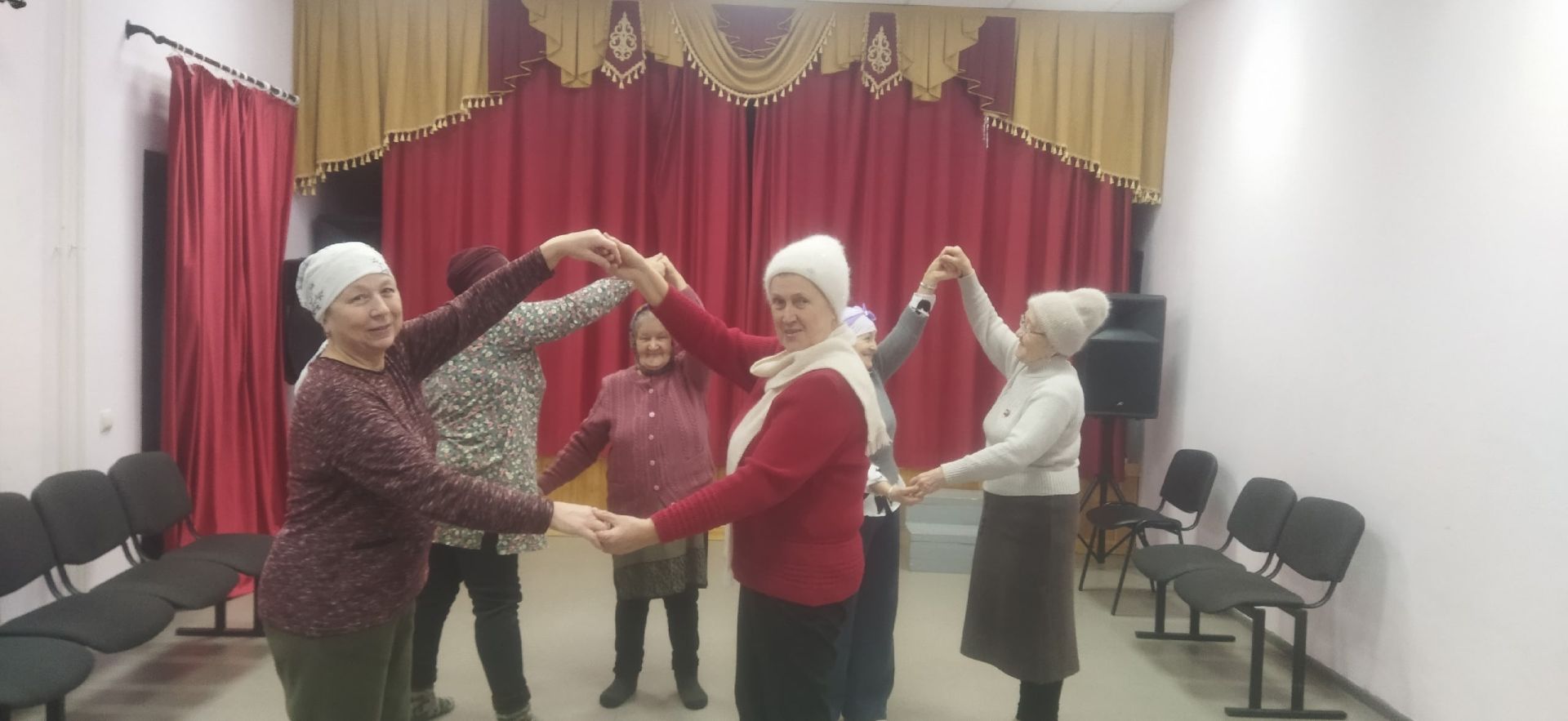 Күгәй авылы мәдәният йортында күңелле, дәртле һәм искиткеч кызыклы сызыклы биюләр кичәләре гөрли