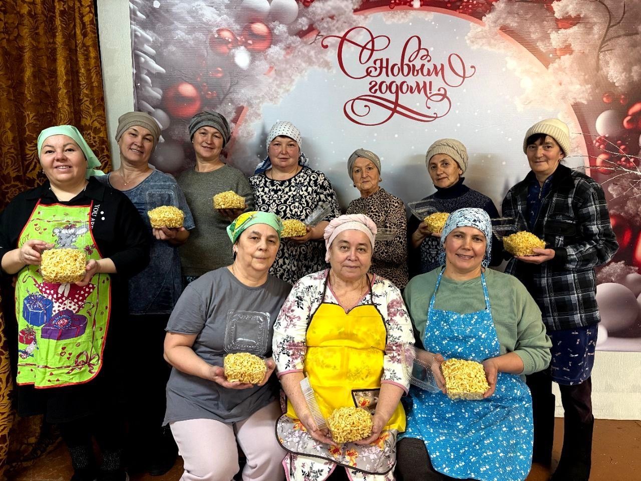 Олы Шырдан авылында МХО егетләренә тәмле күчтәнәч әзерләделәр