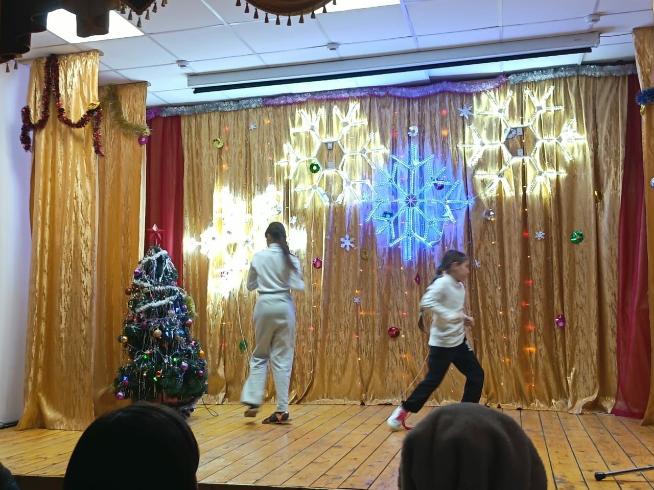 Күгәйдә «Хуш киләсең Яңа ел» дигән концерт узды