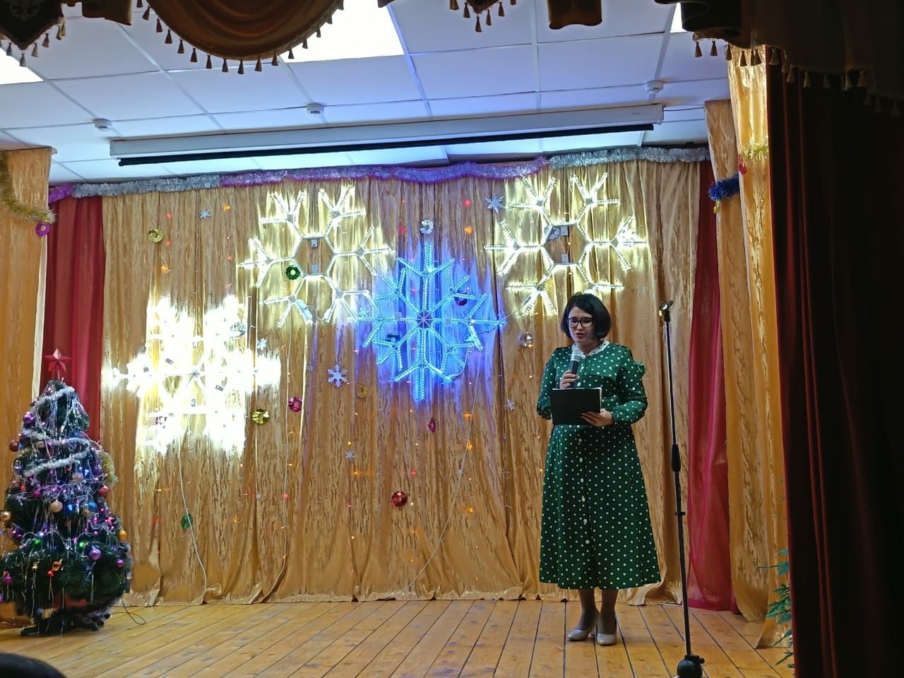 Күгәйдә «Хуш киләсең Яңа ел» дигән концерт узды