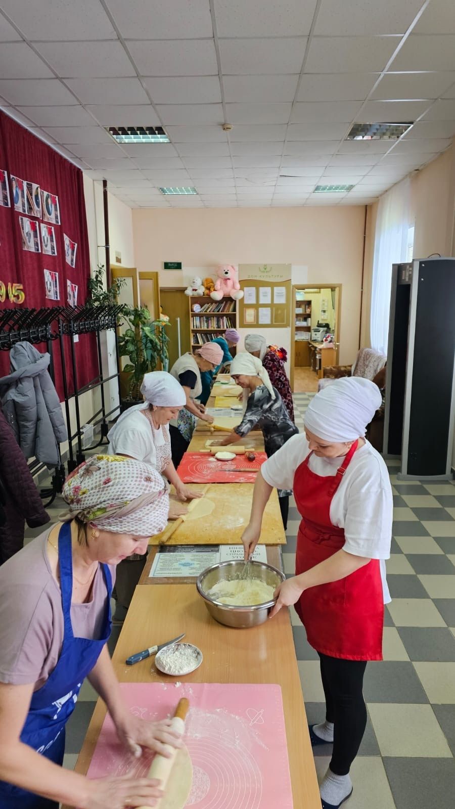 Олы Карагуҗа авылы мәдәният йортында МХОгы егетләргә ярдәм йөзеннән зур өмә узды
