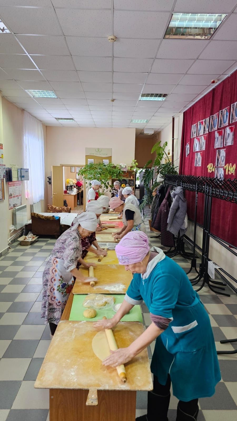 Олы Карагуҗа авылы мәдәният йортында МХОгы егетләргә ярдәм йөзеннән зур өмә узды
