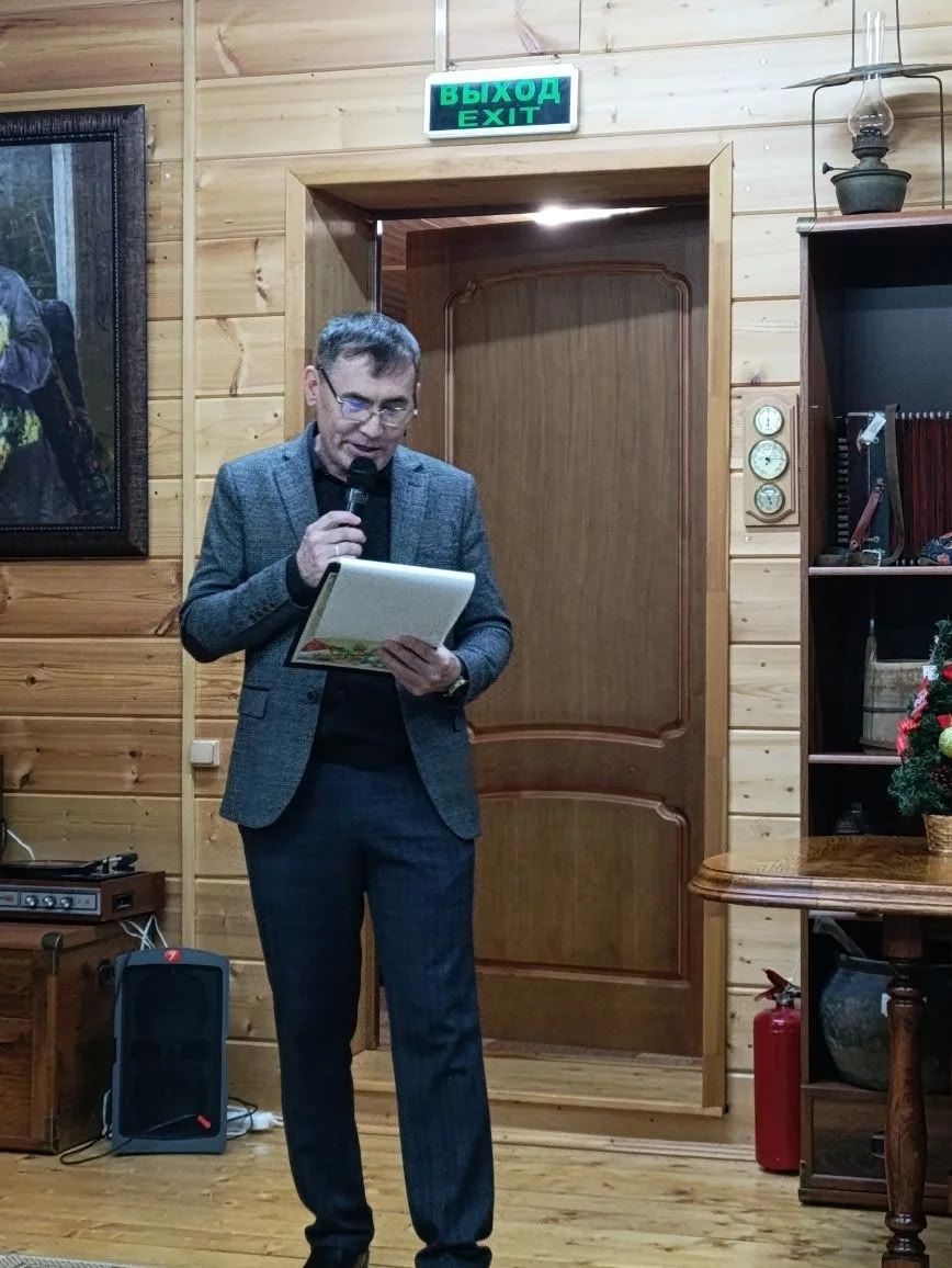 Кече Шырдан авылы музей-китапханәсендә Яңа елны каршы алдылар