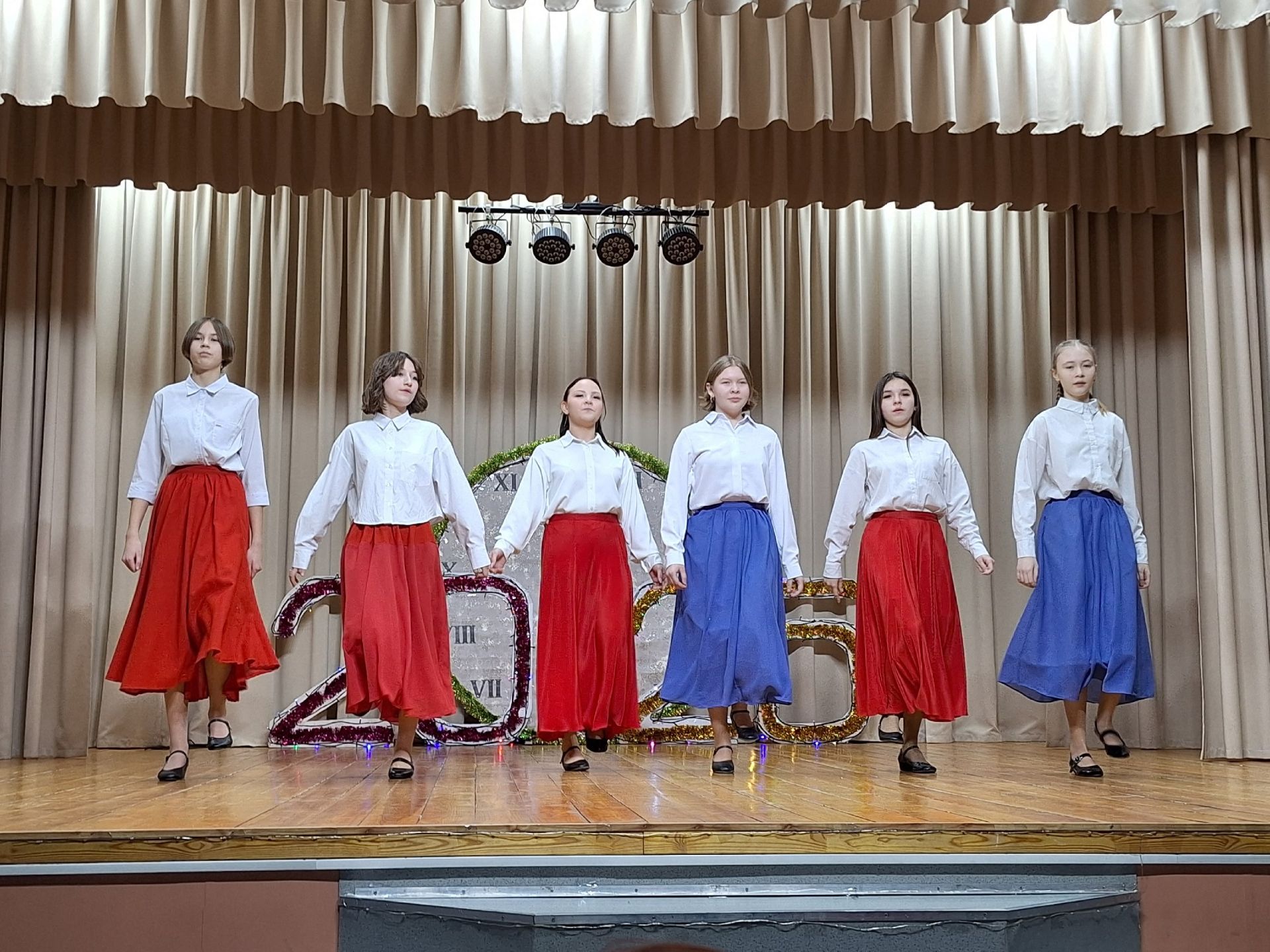Мулла Иле мәдәният йортында «Яңа ел сәгате» дип исемләнгән чара узды