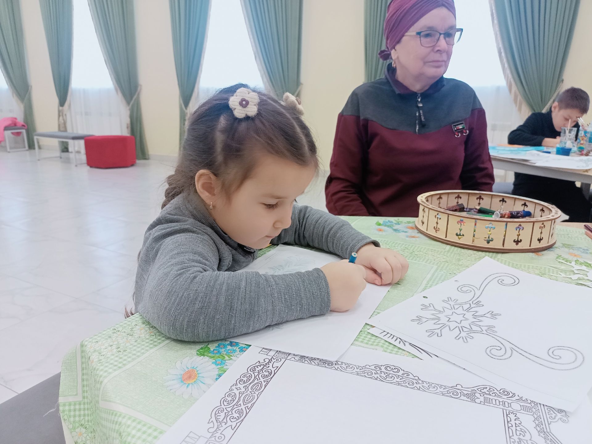 Олы Ачасыр авылында балалар өчен рәсем бәйгесе узды