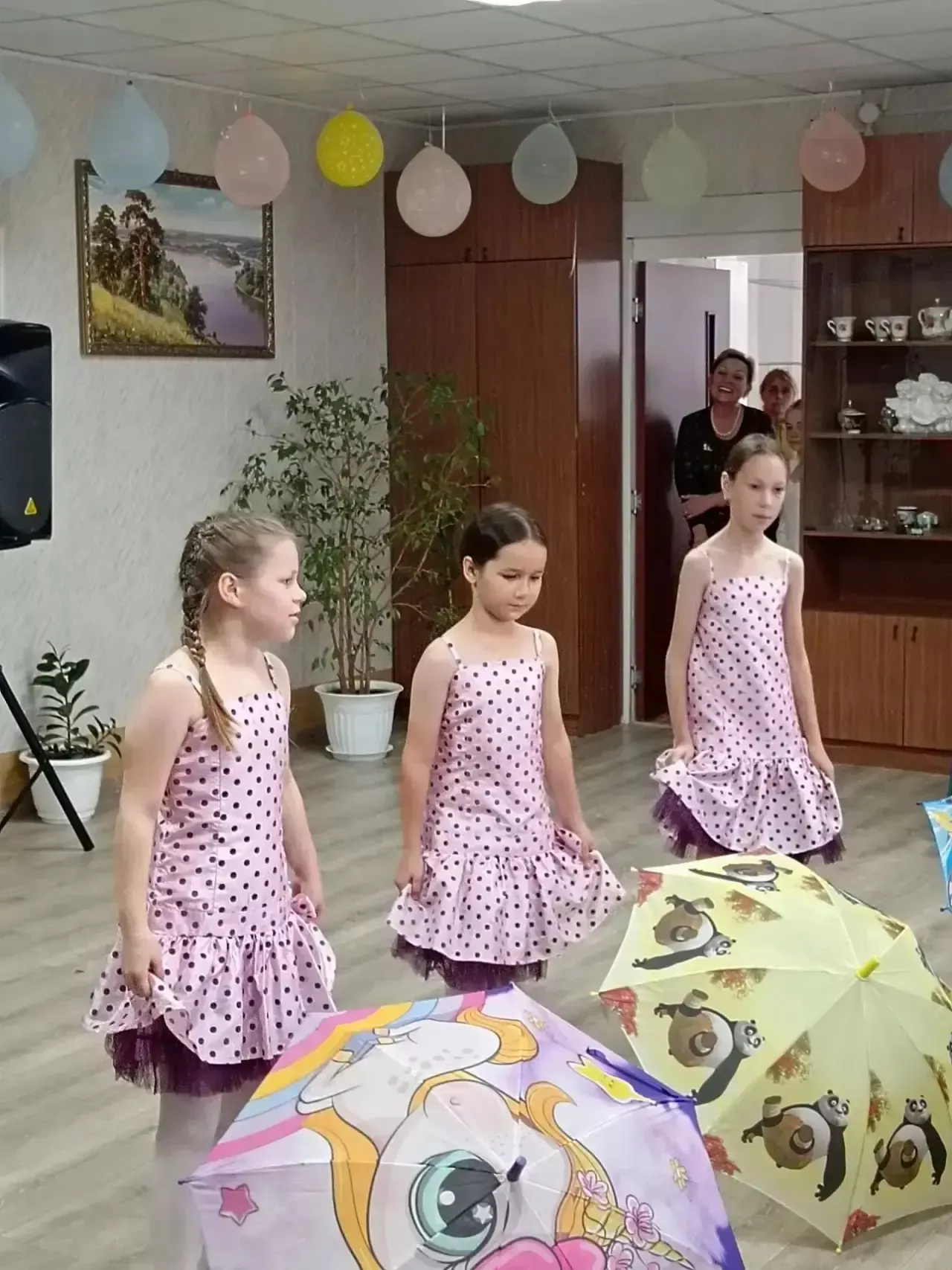 Норлат балалар йорты тәрбияләнүчеләре өлкәннәр өчен концерт куйды