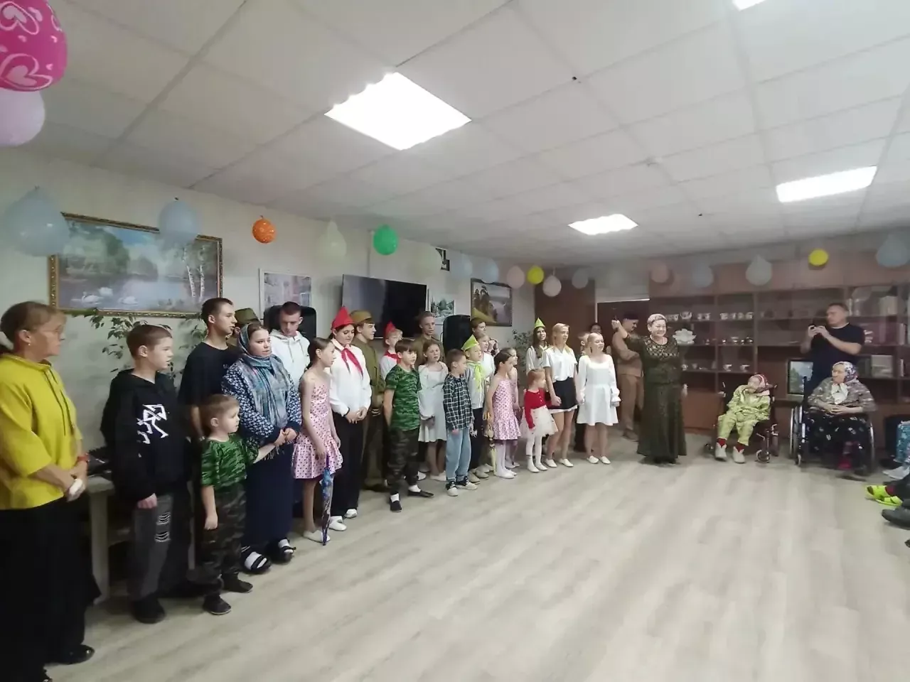 Норлат балалар йорты тәрбияләнүчеләре өлкәннәр өчен концерт куйды
