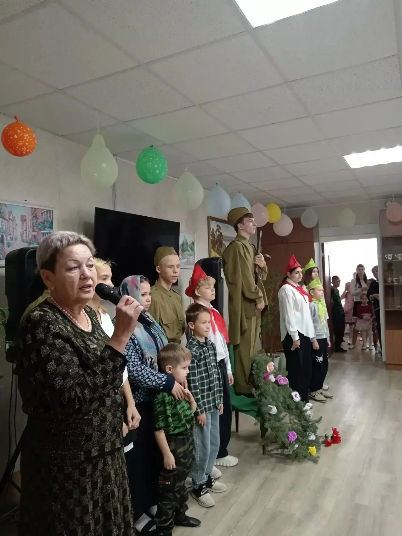 Норлат балалар йорты тәрбияләнүчеләре өлкәннәр өчен концерт куйды