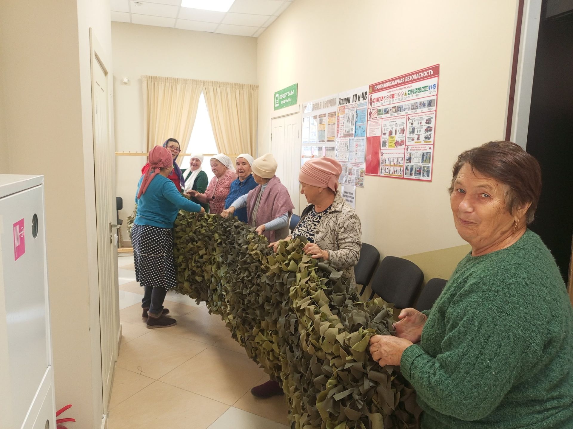 Уразлы мәдәният йортында маскировка челтәрләре үрү дәвам итә