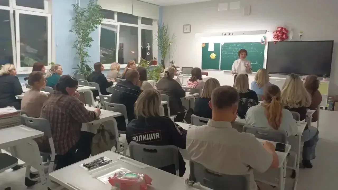 Яшел Үзәндә психолог белән очрашулар узды
