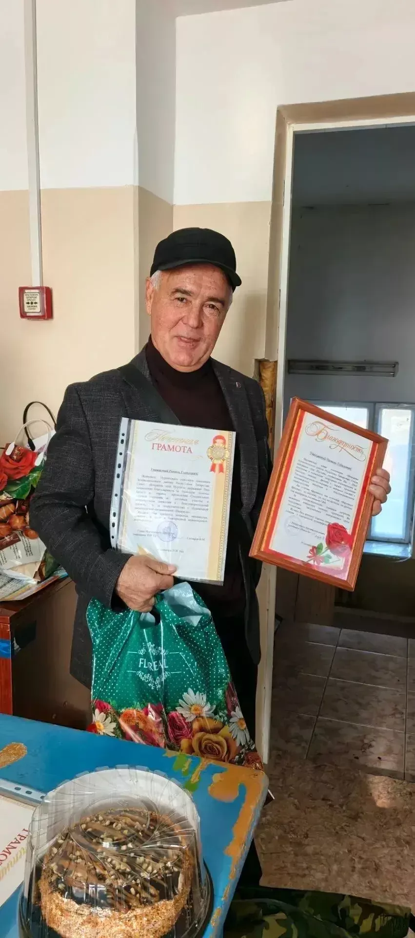 Олы Ачасыр, Мулла Иле, Зур Өтәк авыллары халкы маскировка челтәрләре үрүдә катнаша