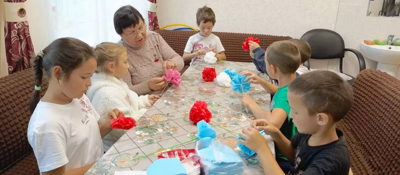 Бакырчы мәдәният йортында Укытучылар көне уңаеннан балалар өчен үзенчәлекле мастер-класс узды