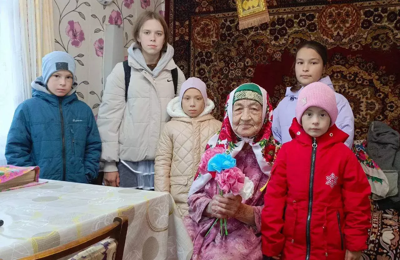 Бакырчы мәдәният йортында Укытучылар көне уңаеннан балалар өчен үзенчәлекле мастер-класс узды