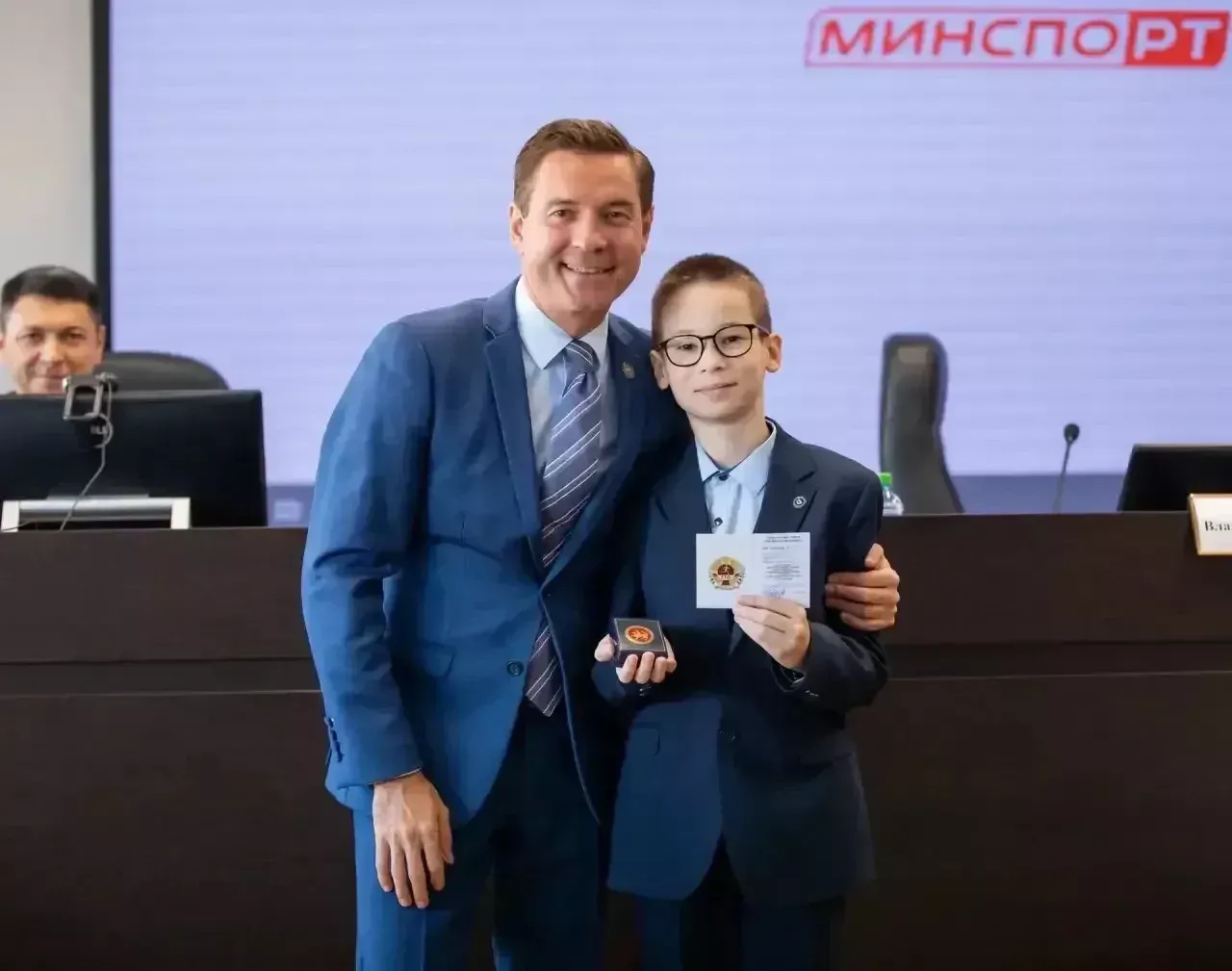 Татарстанда МХО гаиләләренә ярдәм күрсәтү дәвам итә