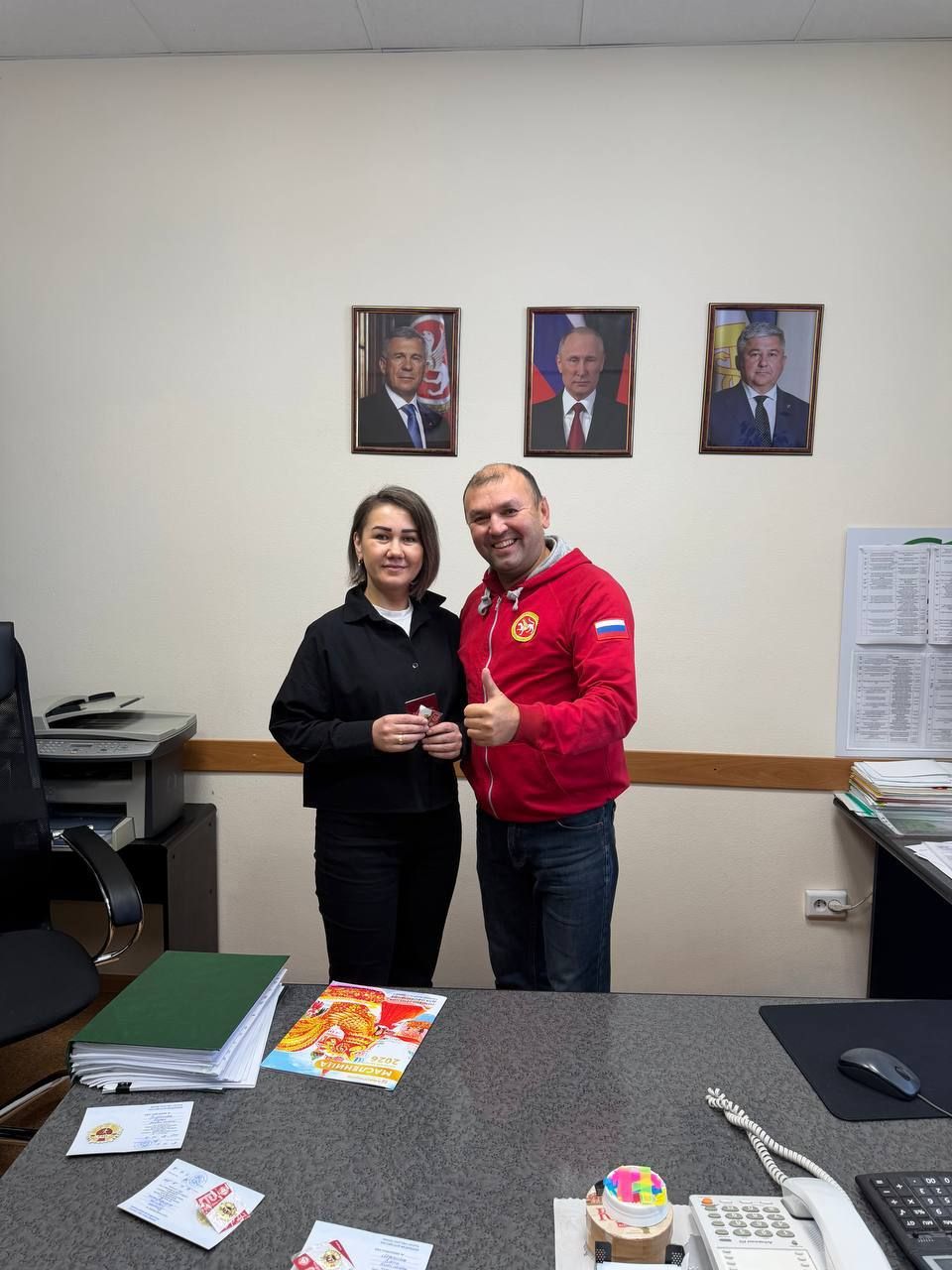 Документлар әйләнеше һәм гражданнар мөрәҗәгатьләре белән эшләү бүлеге хезмәткәрләренә лаеклы ГТО билгеләрен тапшырдылар