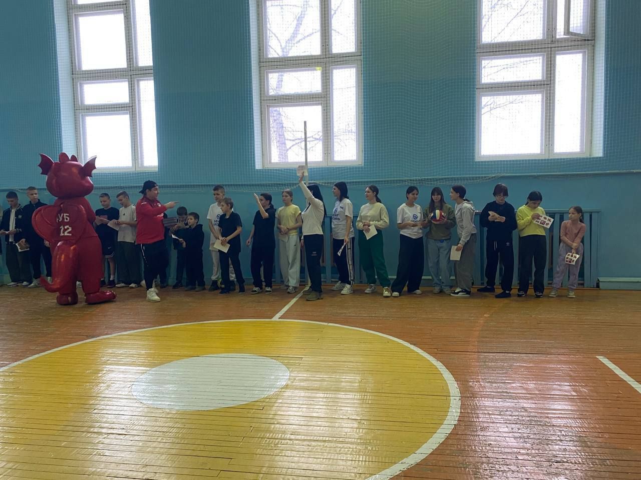 «Рубин» футболчылары Норлат балалар йортына кунакка килде
