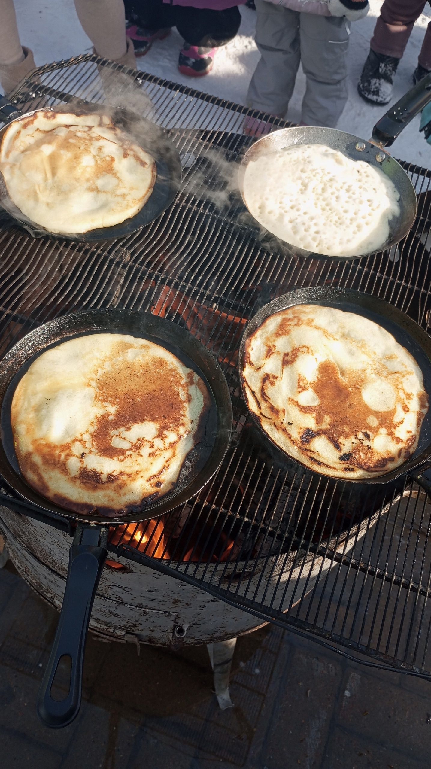 Акьегет, Норлат, Күгәй мәдәният йортлары хезмәткәрләре Яшел Үзәндәге Май чабу бәйрәмендә 100 литрга якын коймак пешергән