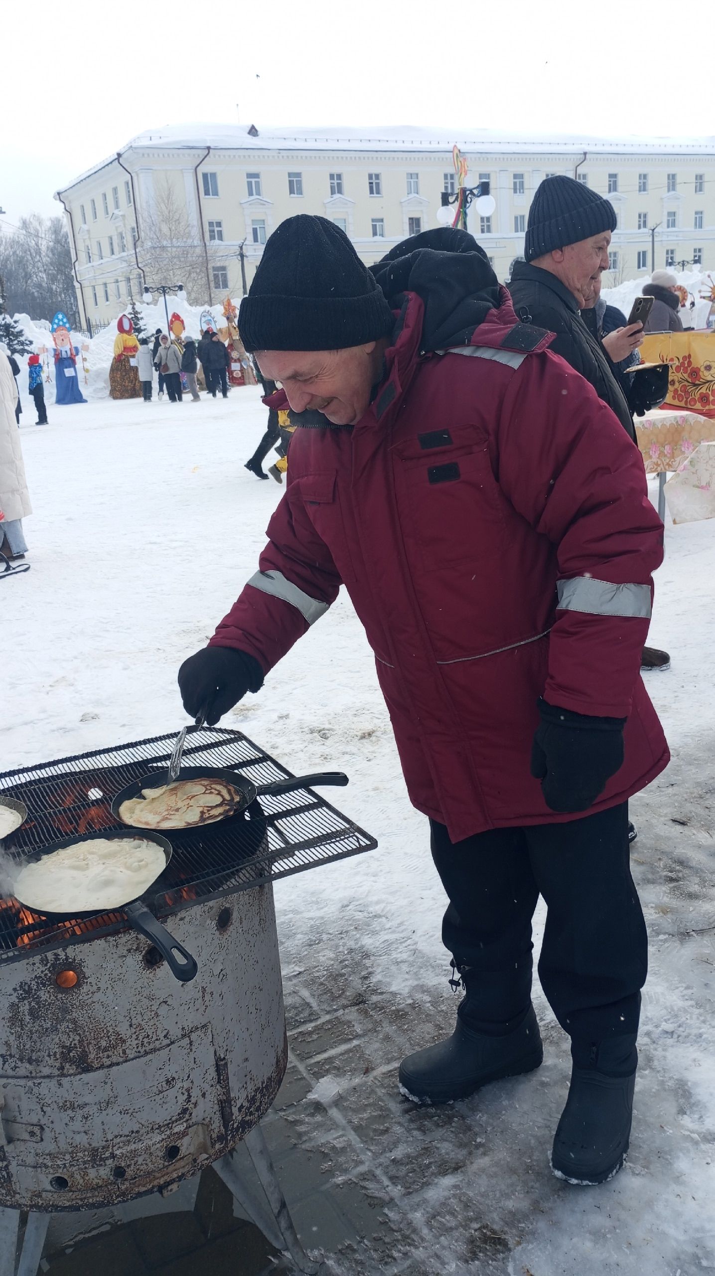 Акьегет, Норлат, Күгәй мәдәният йортлары хезмәткәрләре Яшел Үзәндәге Май чабу бәйрәмендә 100 литрга якын коймак пешергән