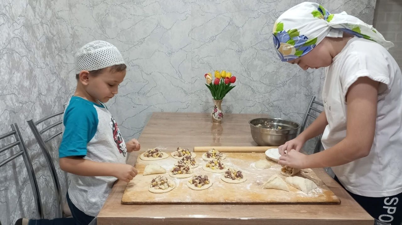 Бөтендөнья татар ашлары көне уңаеннан Акъегет мәдәният йортында татар халык ашларын пешерергә өйрәтәләр