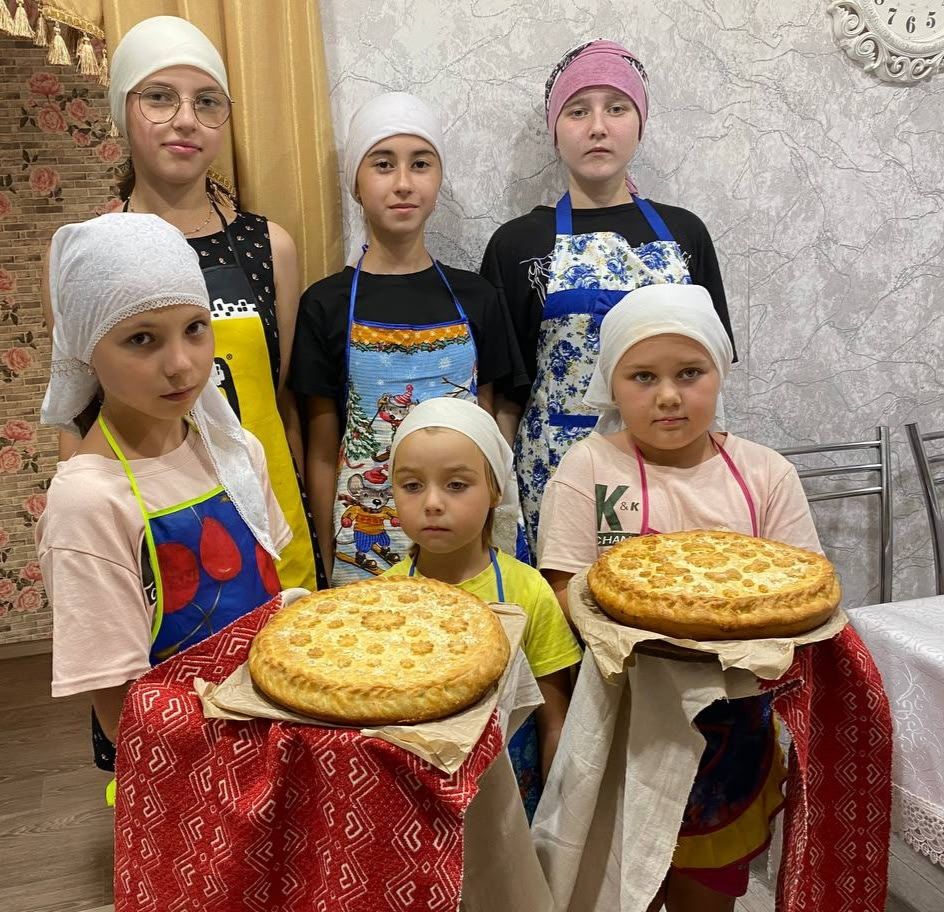 Бөтендөнья татар ашлары көне уңаеннан Акъегет мәдәният йортында татар халык ашларын пешерергә өйрәтәләр
