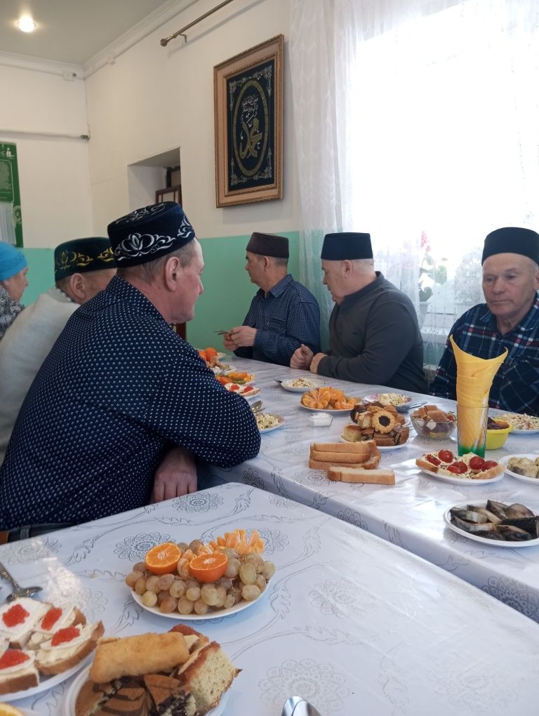 Карәтмән мәчетендә Бәраәт кичәсе уңаеннан матур дини бәйрәм үткәрелде