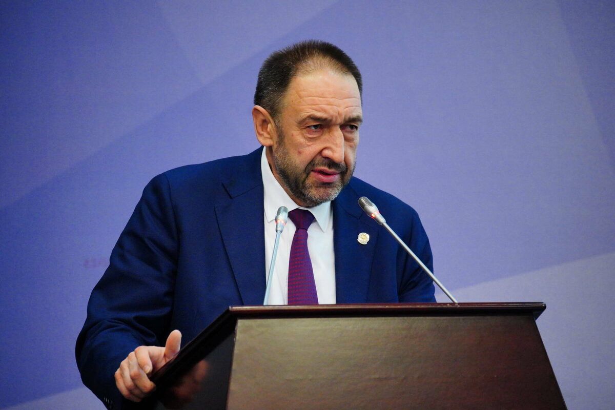 Татарстан Премьер-министры Алексей Песошин галимнәрне Россия фәне көне белән котлады