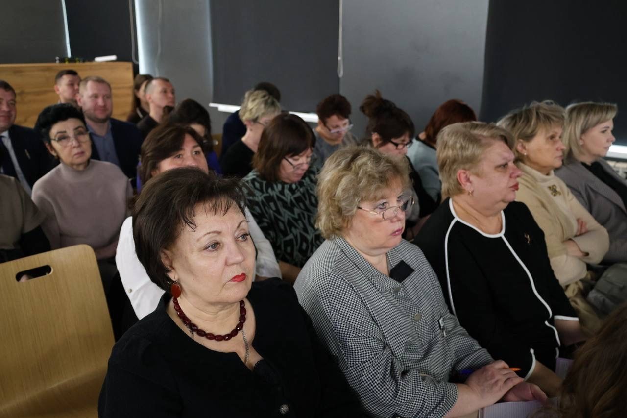 Яшел Үзәндә балигъ булмаганнар арасында хокук бозуларны профилактикалау буенча утырыш узды