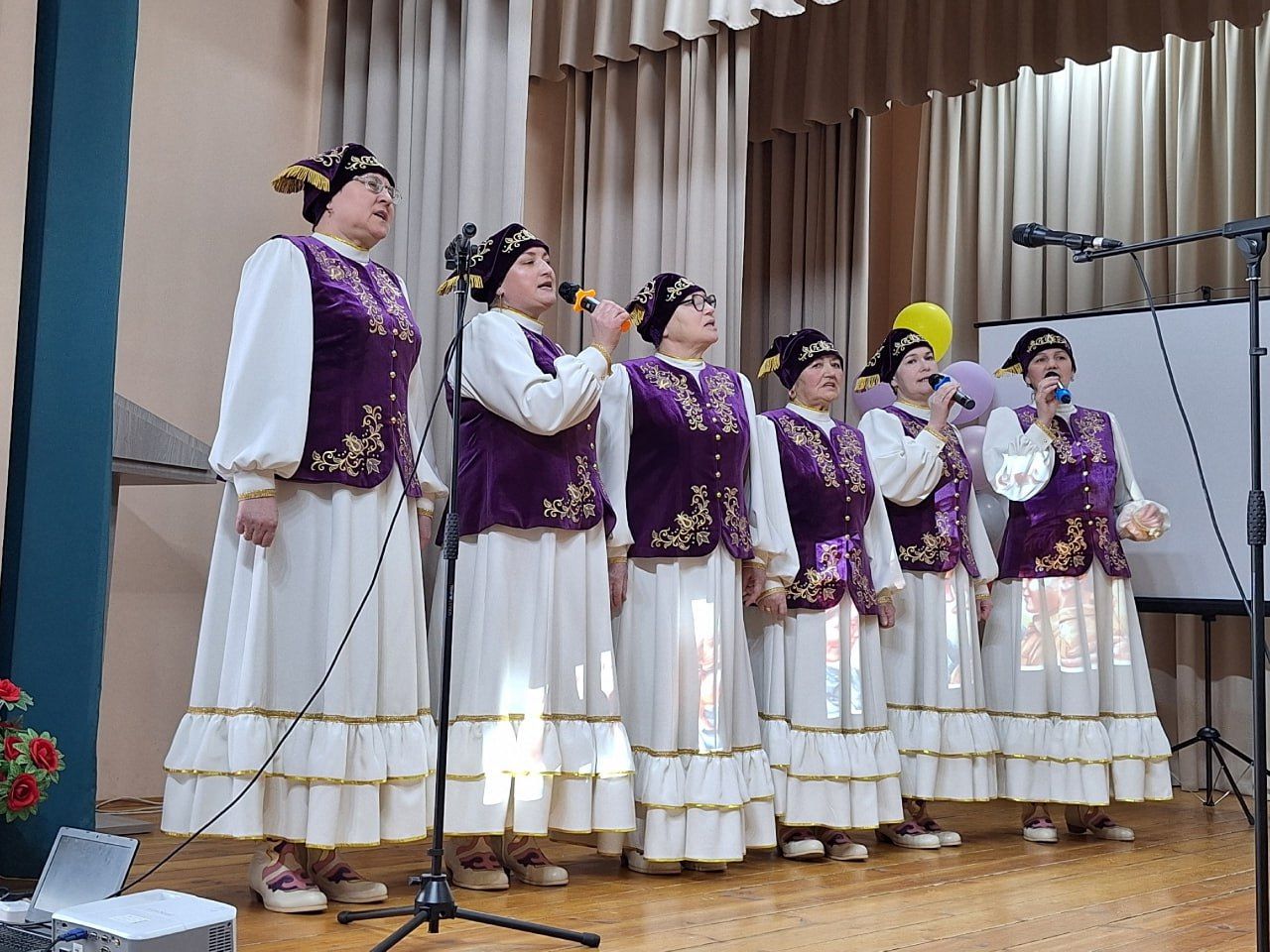 Мулла Иле мәдәният йортында «Ана - бөек исем» дигән бәйрәм кичәсе узды