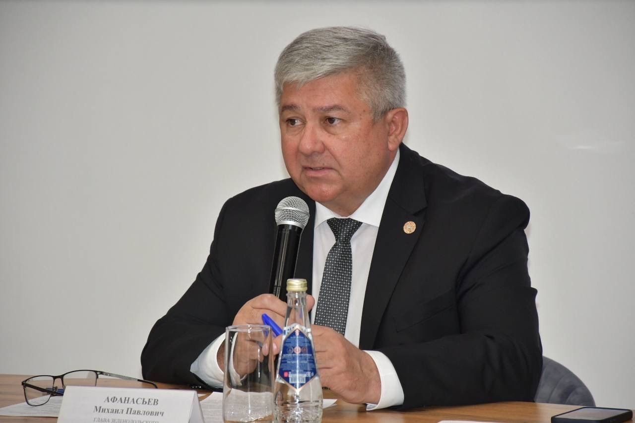 Яшел Үзәндә «Гаилә автобусы» проекты кысаларында белгечләр катнашында очрашу узды