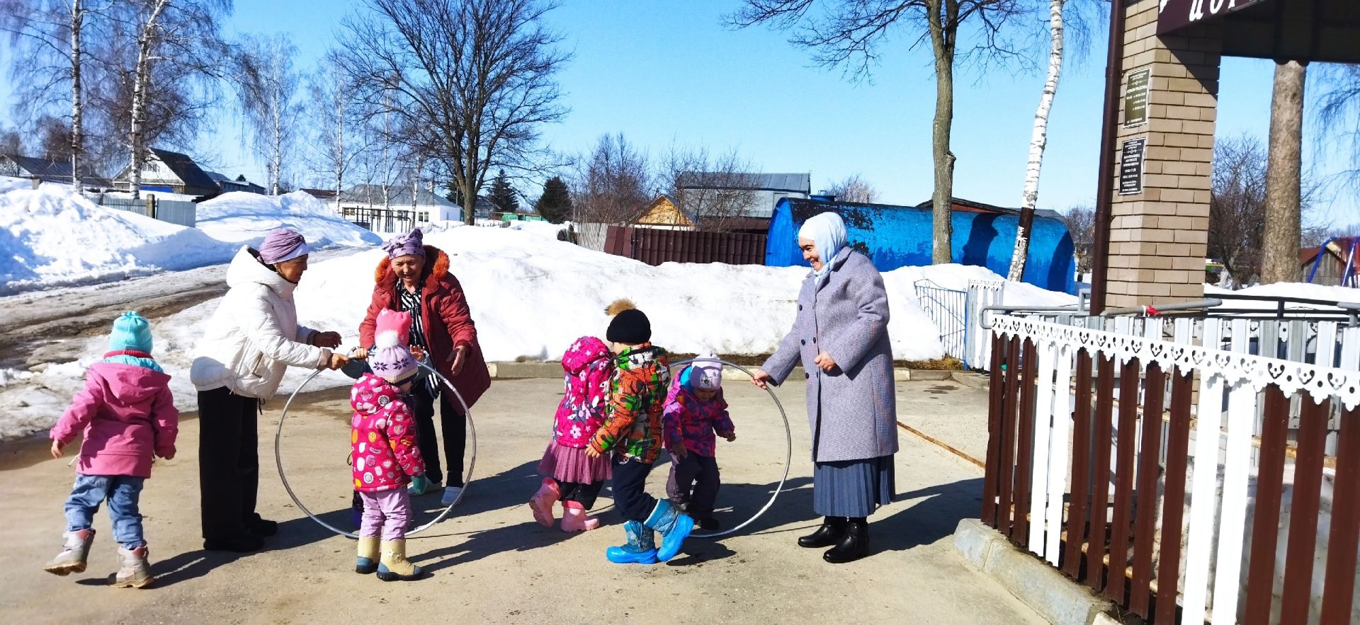Ике команда арасында кызыклы ярыш: Күгәйдә балалар өчен күңелле спорт уеннары узды