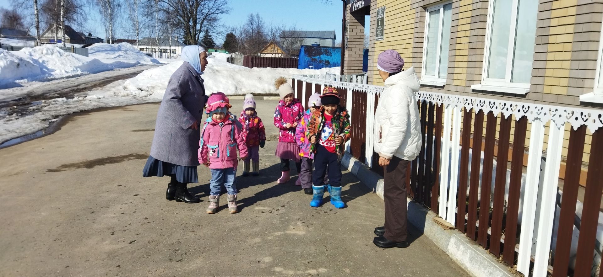 Ике команда арасында кызыклы ярыш: Күгәйдә балалар өчен күңелле спорт уеннары узды