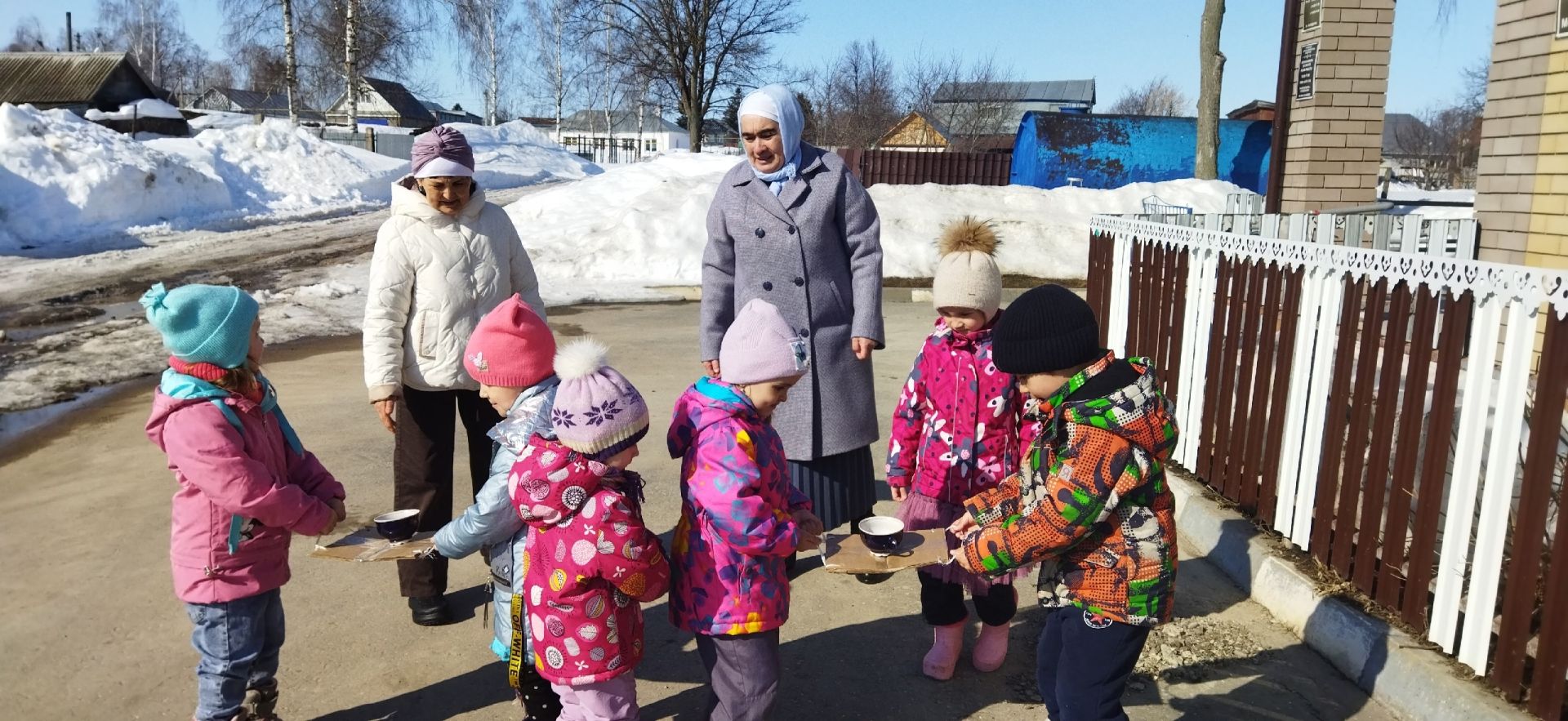 Ике команда арасында кызыклы ярыш: Күгәйдә балалар өчен күңелле спорт уеннары узды