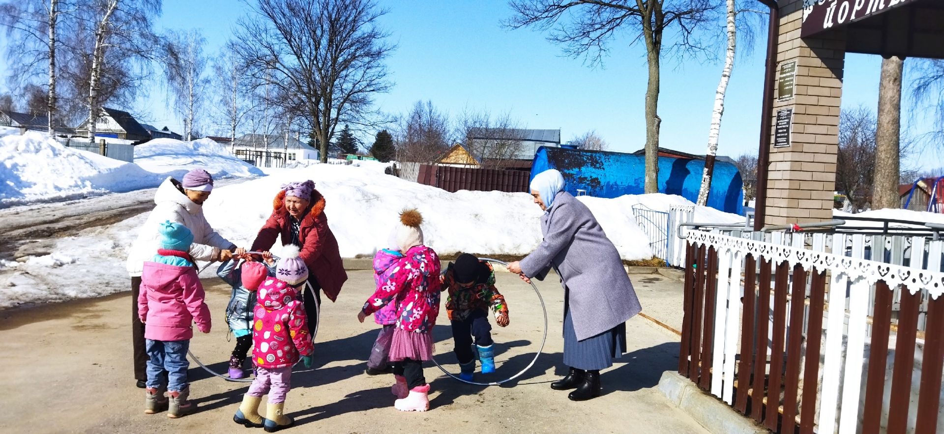 Ике команда арасында кызыклы ярыш: Күгәйдә балалар өчен күңелле спорт уеннары узды