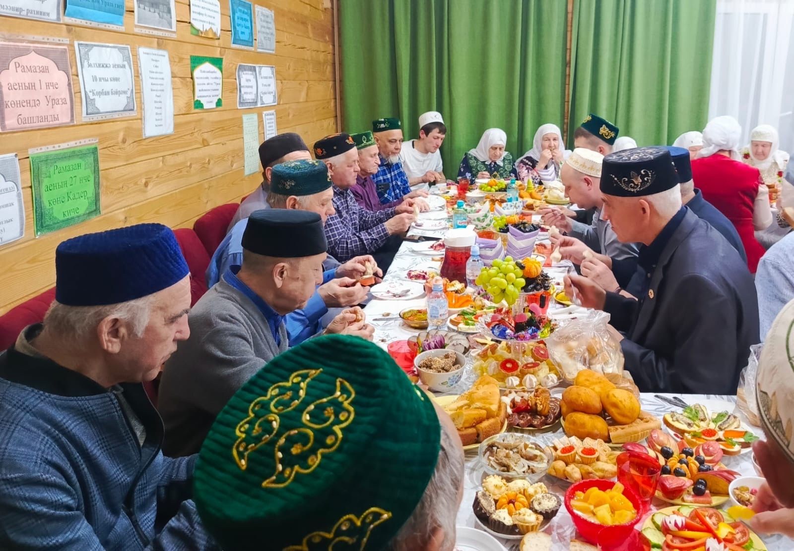Олы Яке мәчетендә ифтар ашы узды