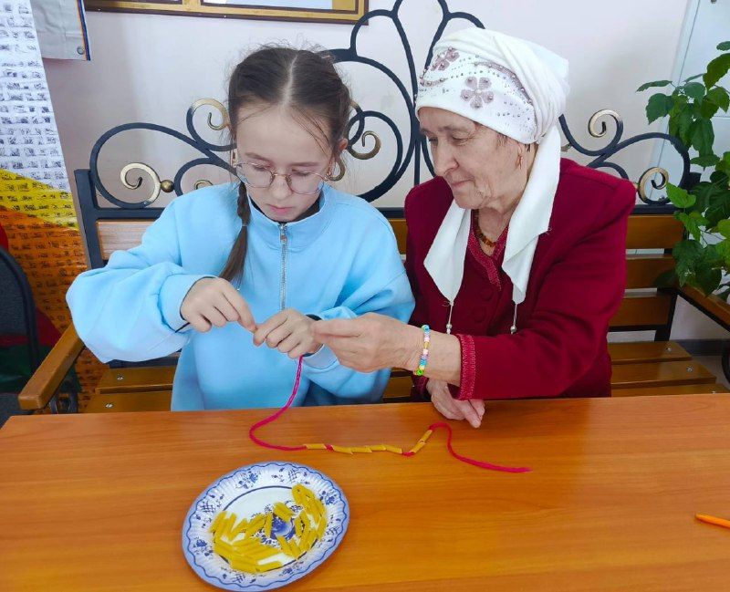 Олы Якедә «Дәү әни һәм мин» дигән бәйге узды