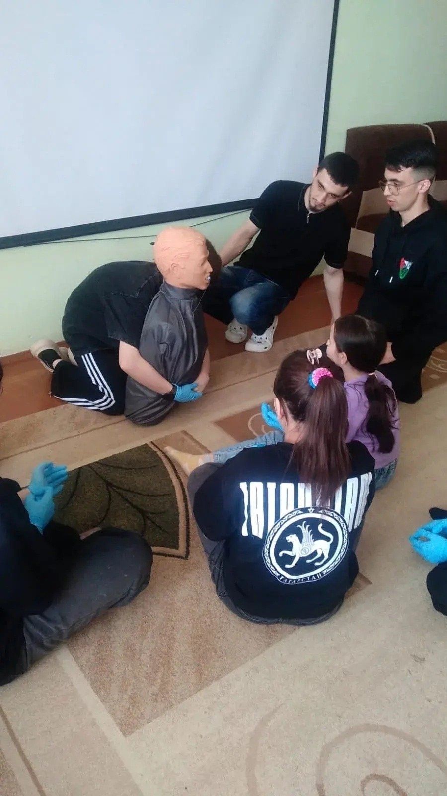 Казан медицина университеты студентлары Норлатның «Игелек йорты»нда мастер-класс үткәрде