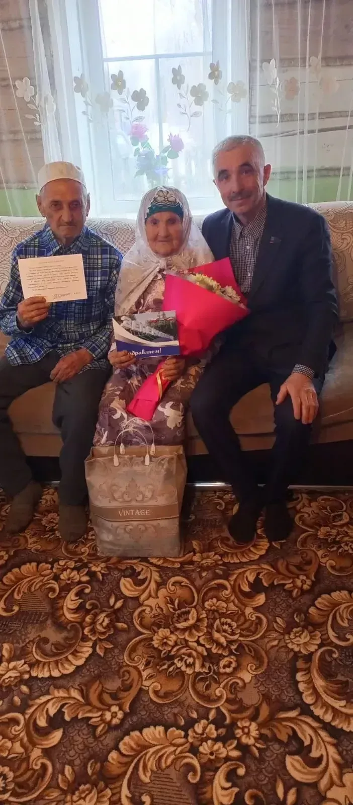 Үрнәк гомер юлы: Әрә авылында 95 яшьлек юбилярны хөрмәтләделәр