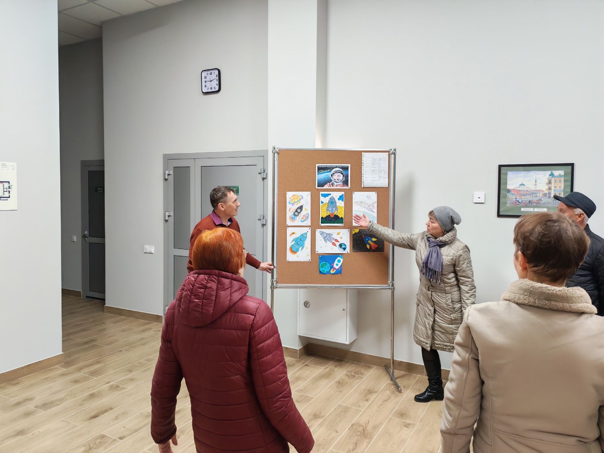 Кече Шырданда Космонавтика көне уңаеннан балаларның рәсем күргәзмәсе оештырылды