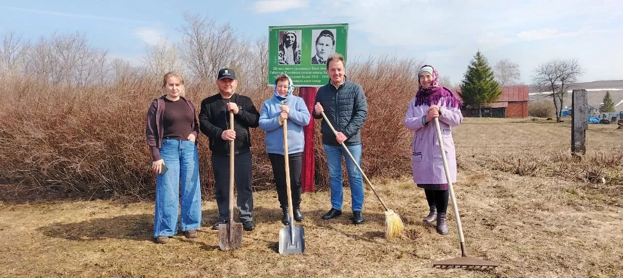 Бәчек авылында Тукай рухына хөрмәт: «Тукай мәйданы» өмәсе 140 еллыкка багышланды