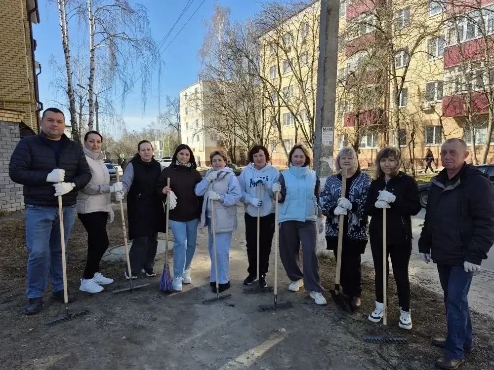Яшел Үзән суднолар төзү көллияте студентлары һәм хезмәткәрләре шәһәр өмәсендә катнашты