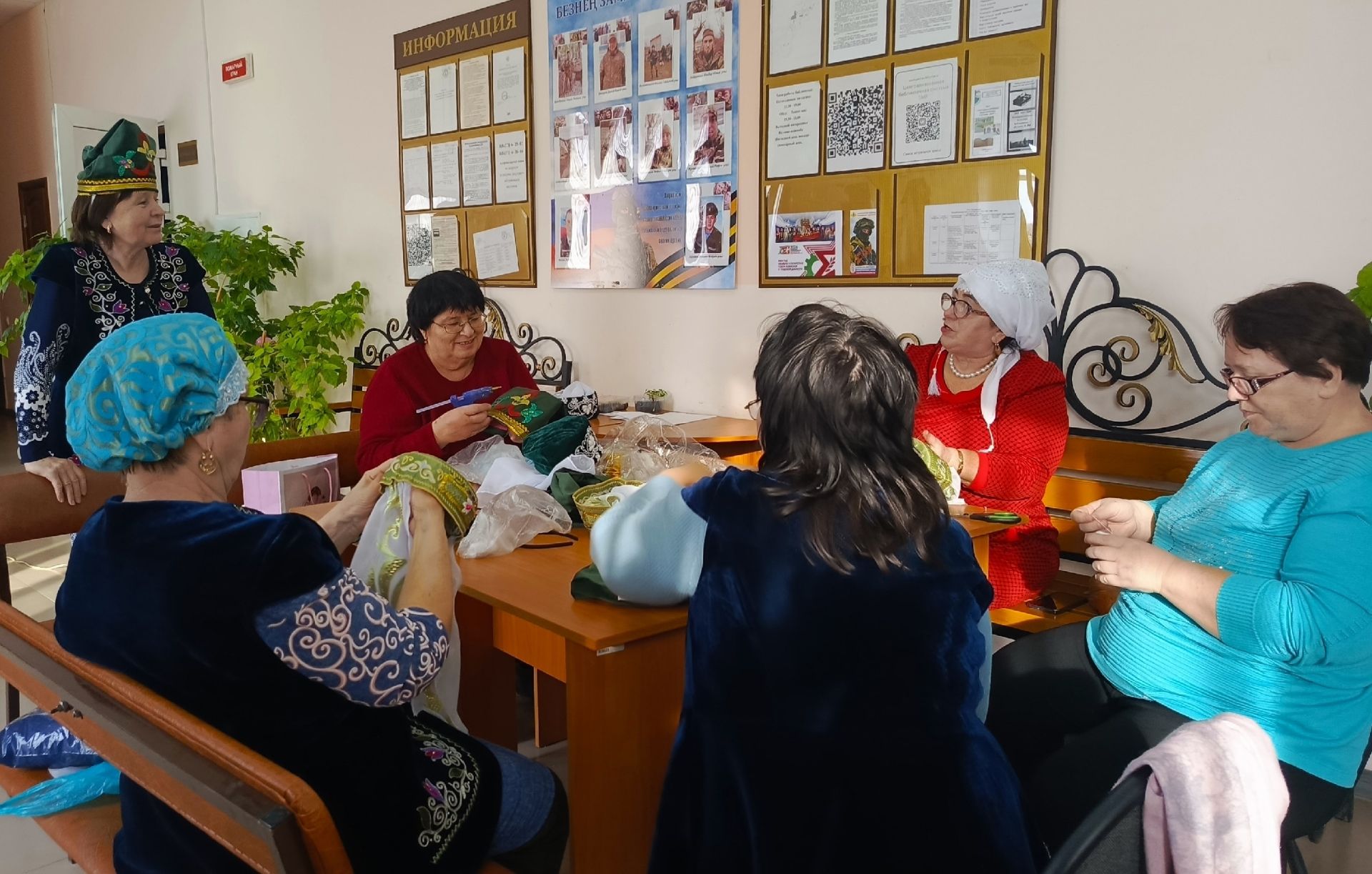 Үз кулыбыз белән калфак: Олы Яке мәдәният йортында осталык дәресе узды