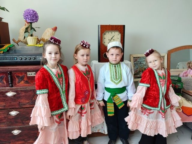 Бишнә мәдәният йорты: каникулларда балалар өчен тарихка сәяхәт үткәрделәр