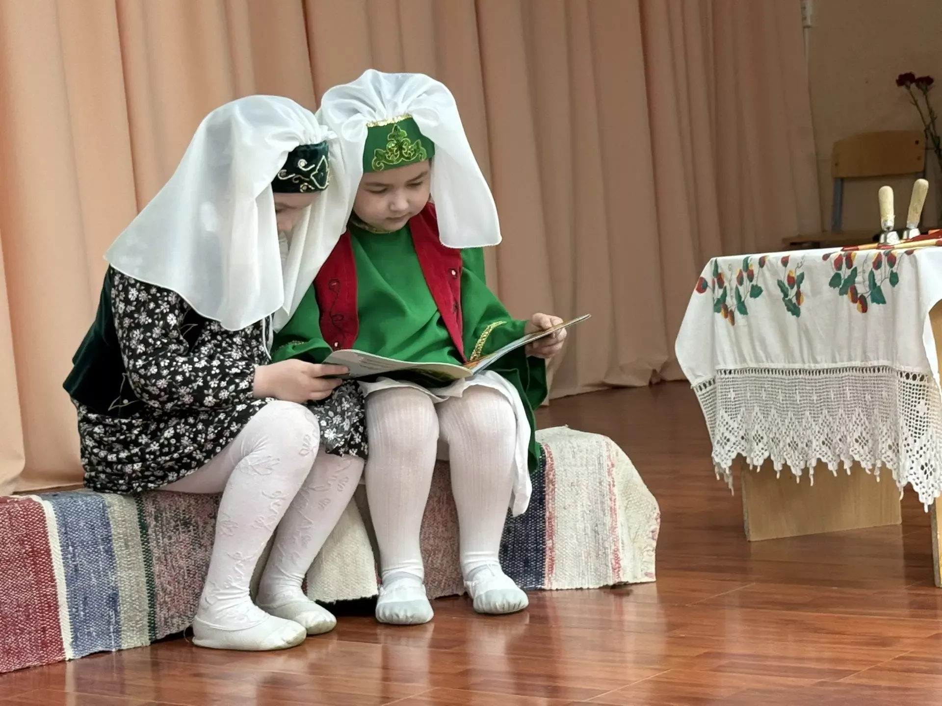 Яшел Үзәннең 10нчы гимназиясендә мәдәниятләрнең төбәкара фестивале уза