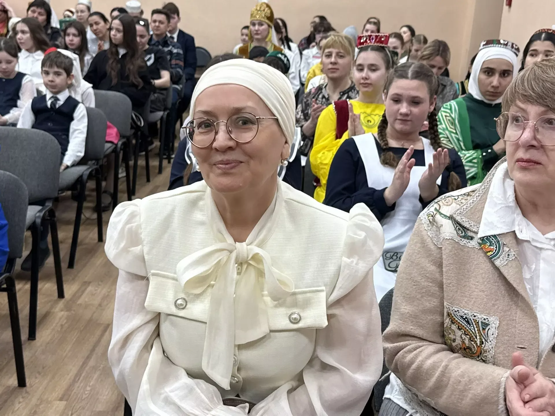 Яшел Үзәннең 10нчы гимназиясендә мәдәниятләрнең төбәкара фестивале уза