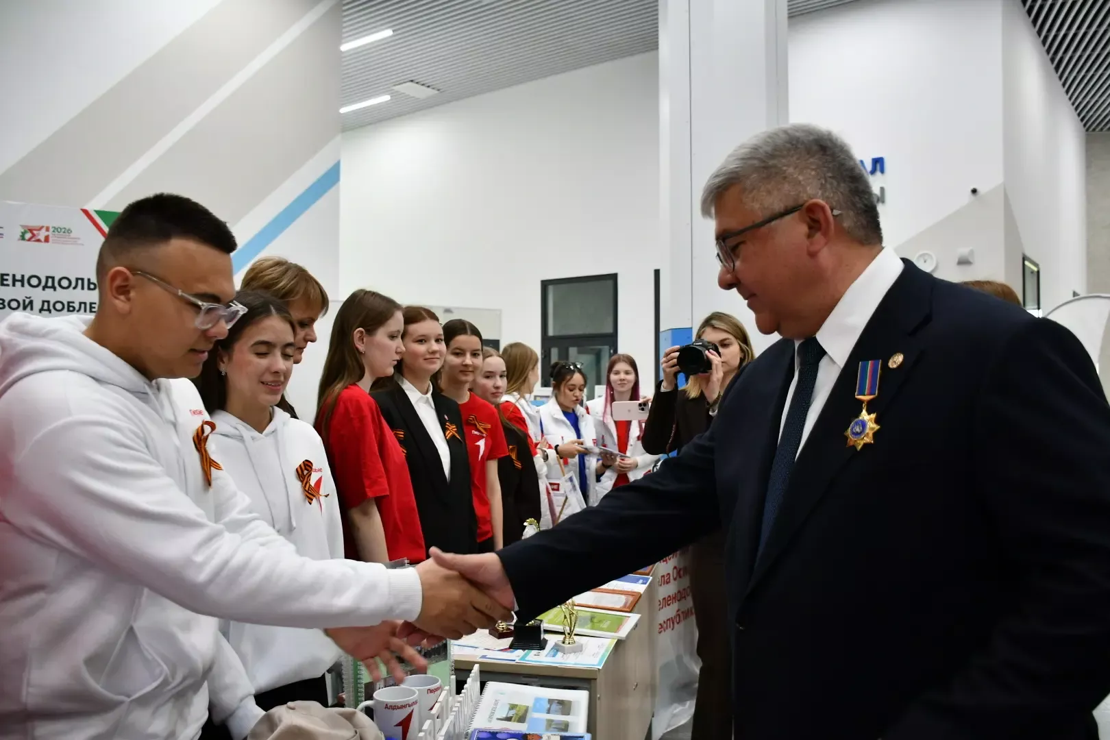 Яшел Үзәндә «Зурларча аралашу» уза: район башлыгы Михаил Афанасьев балалар белән ачык диалогка чыга